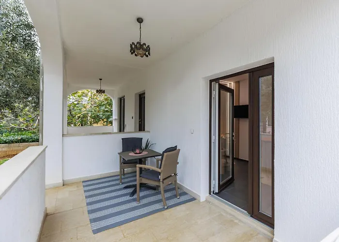 Cintya By Interhome * Πόρετς